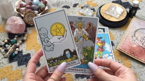 Online tarot card reading
