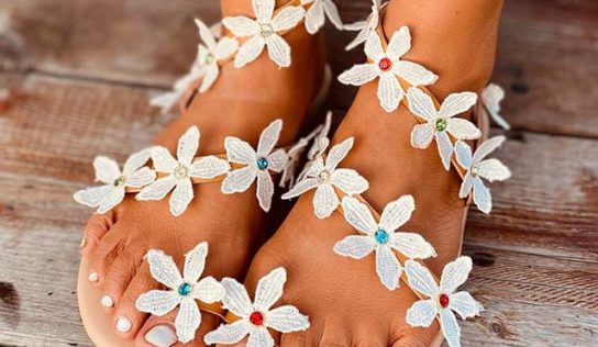 Why Should You Personalize Your Wedding Reception Flip Flops?